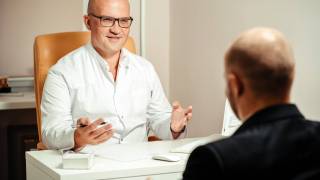 Doctor patient counseling 